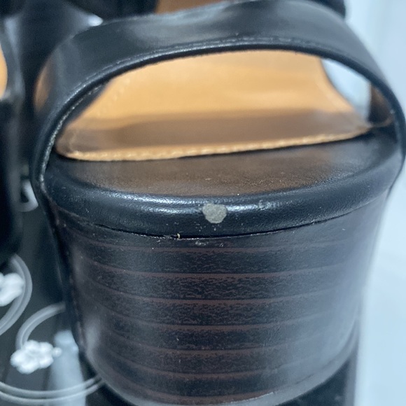 Black wedges size 6 - Picture 6 of 7